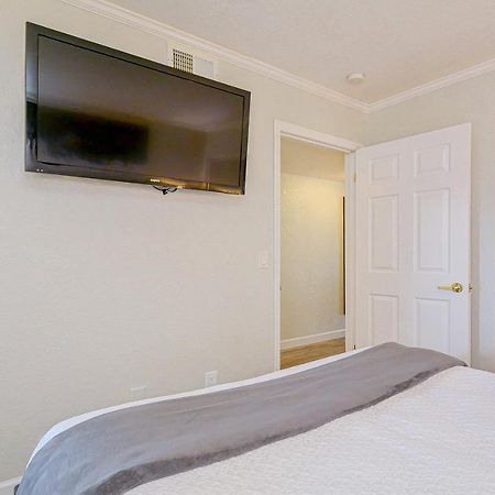 441-Waterfront, Amazing Views, Wifi, Pool And Close To Bucs Stadium Tampa Exterior photo